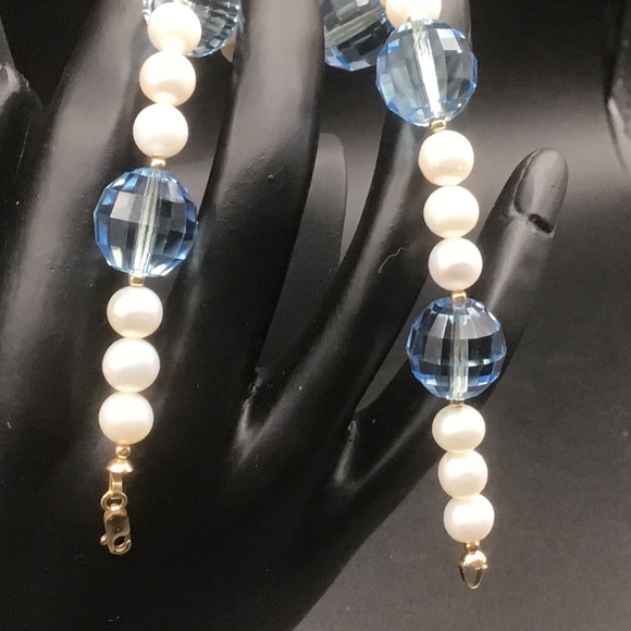 White Pearls Blue Crystals 14k lobster clasp & Spacers 7 3/4” Long Bracelet - Picture 4 of 6